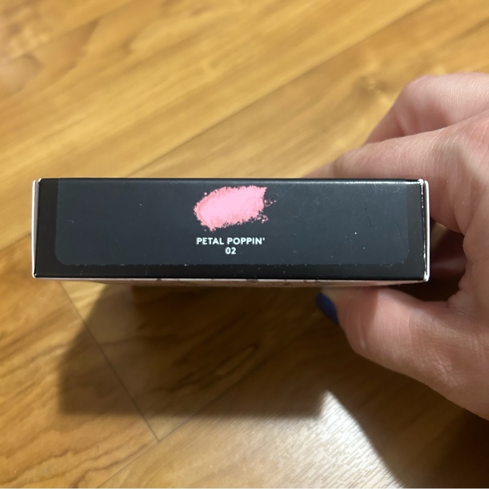 Fenty Beauty Petal Poppin Suede Powder Blush